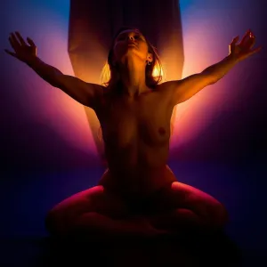 Обнимая мир.webp