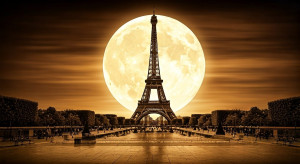 Eiffel tower in Paris under full round moon - GIF.jpg