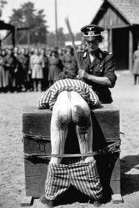 Порка женщины в концлагере.jpg