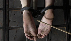 Лодыжки в наручниках.jpg