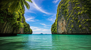 Beautiful paradise in tropical island at night under the stars - G3.jpg