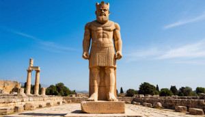 Giant statue of Moloch in pagan temple - S1.jpg