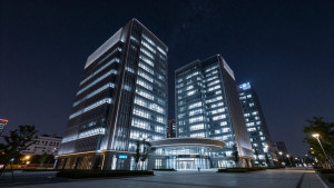 Beautiful futuristic office building under starry night sky - Z.jpg
