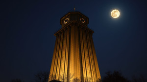 Giant Flak tower in wartime Berlin - FS.jpg